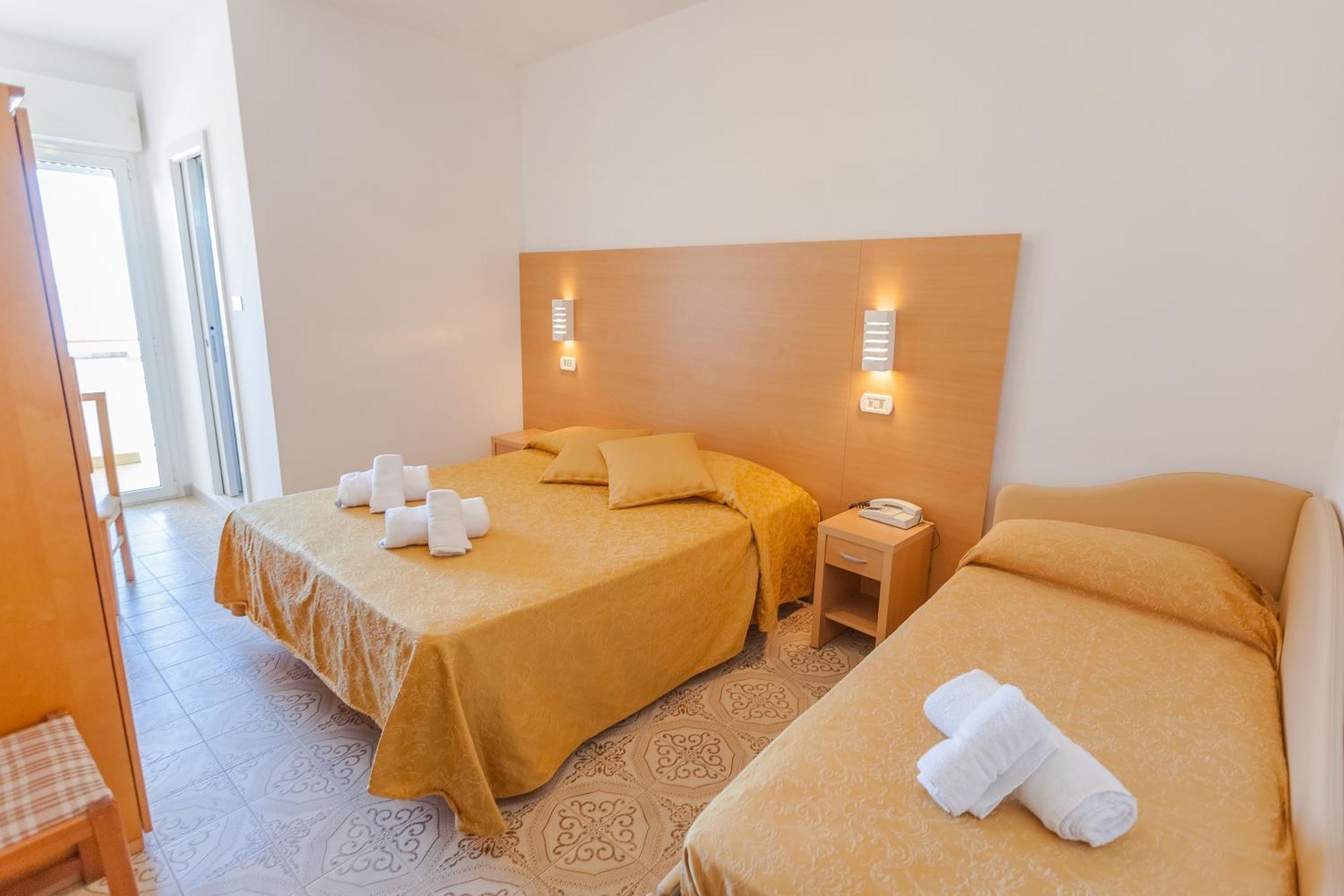 Hotel Patrizia リッチョーネ エクステリア 写真