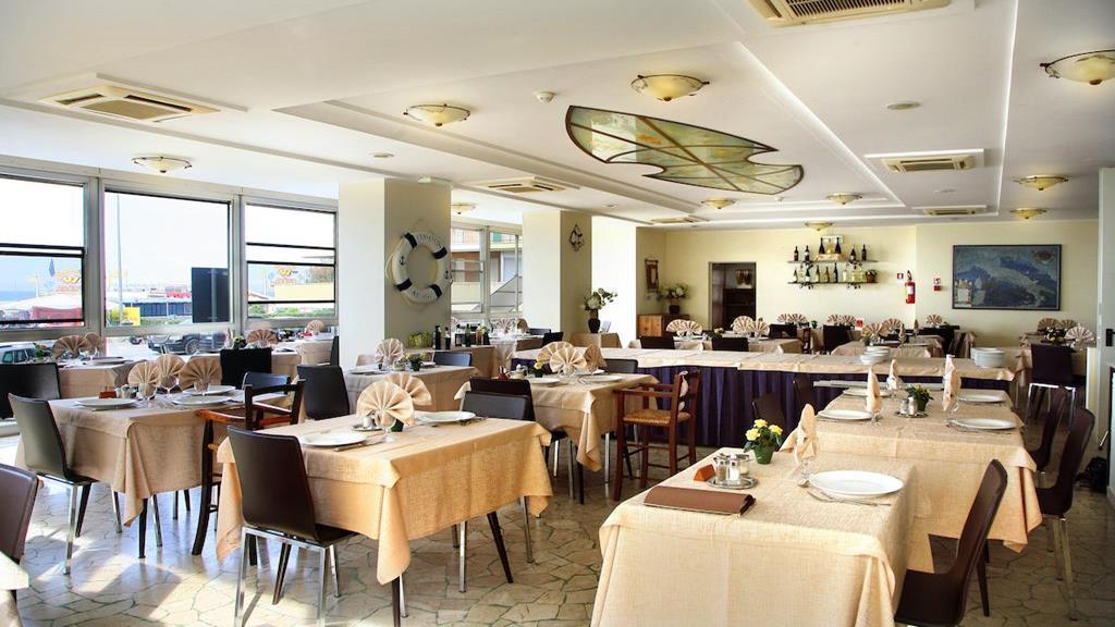 Hotel Patrizia リッチョーネ エクステリア 写真