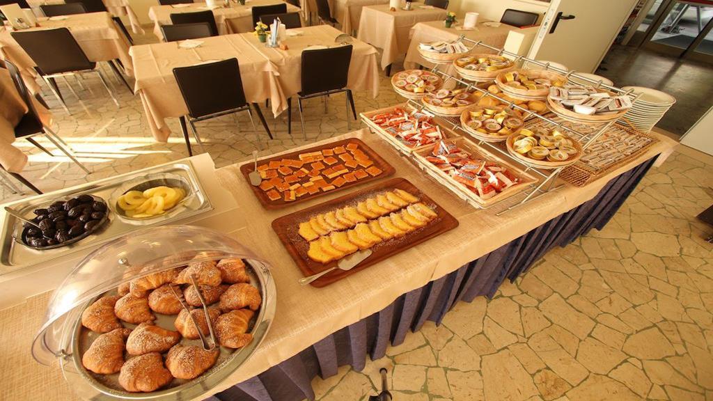 Hotel Patrizia リッチョーネ エクステリア 写真